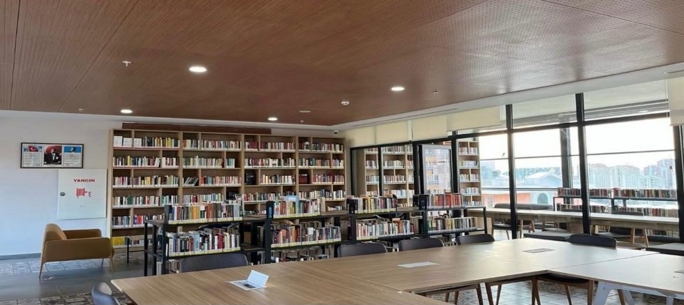 Adı Kütüphaneye Verildi