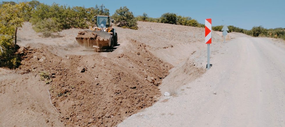 Güvenkaya’da Yol Yapım Çalışmaları Yapılıyor