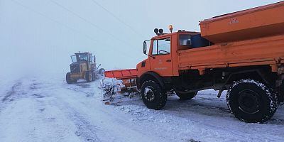 85 köyün yolu kapalı