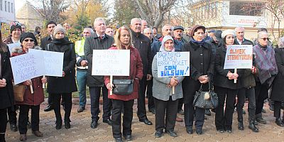 CHP Divriği Kadın Kolları’ndan Kadın cinayetlerine tepki!