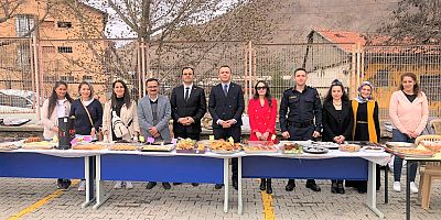 Depremzedeler Yararına Kermes Düzenlendi