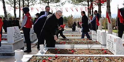 Divriği’de Şehitler dualarla anıldı   