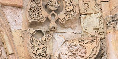 Divriği Ulu Caminin Eşsiz nakışları giysilere işlenecek