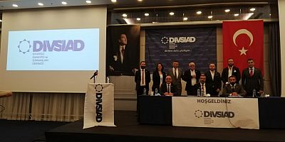 DİVSİAD'TA NÖBET DEĞİŞİMİ