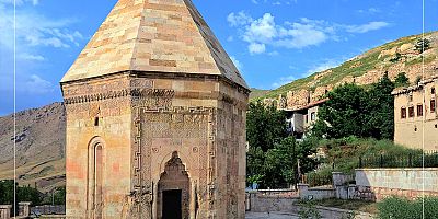  GÖRMEDEN DÖNMEYİN