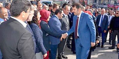   İçimizden biri olduğu içindi o karşılama!