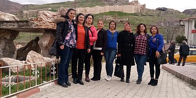 İlçemizde 30 yıl sonra kadın muhtarlar seçildi