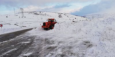 Karayolu Bakımevi ekipleri Aralıksız çalışıyor