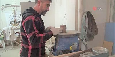 Kendi imkanlarıyla kurduğu atölyede yay üretiyor