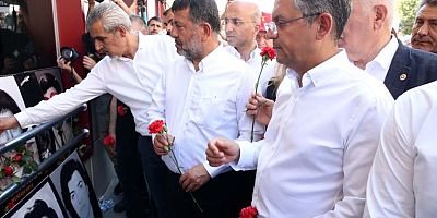 Madımak katliamında hayatını kaybedenler kentte düzenlenen programda anıldı