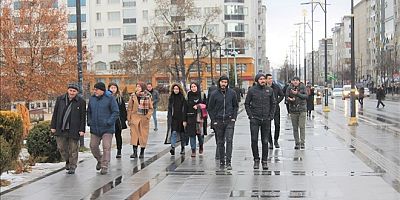 Merkez nüfusu arttı, ilçeler azaldı