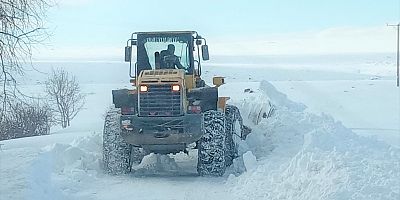 ÖZEL İDARE'NİN KARLA MÜCADELESİ