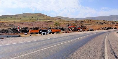 Sık sık çöken yola takviye!