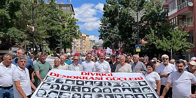 Sivas'ta 2 Temmuz 1993'te yaşamını yitirenler anıldı