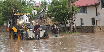 Sivas'ta Son Yılların En Şiddetli Yağışı