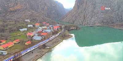 Turistik Doğu Ekspresi Cuma günü Divriği’de