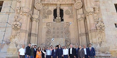 Ulucami en kısa zamanda ziyarete açılacak