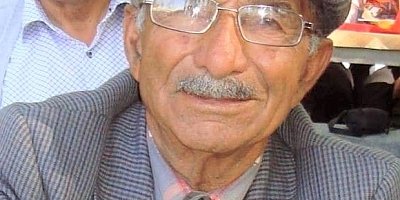 Yıllardır baktığı babasını kaybetti. Muhtardan teşekkür belgesi aldı