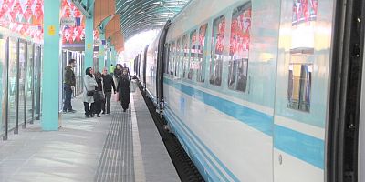 Yüksek Hızlı Tren ile Sivas'a Yoğun Talep